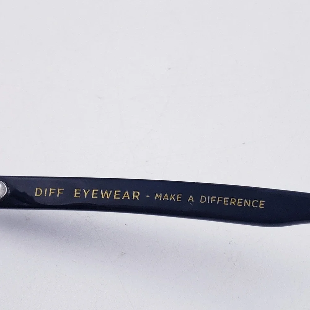 DIFF Eyewear Aubree Sunglasses Black Gold Round Cat Eye Metal Bridge